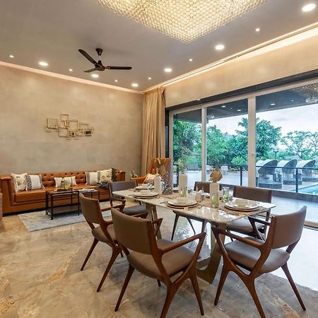 לונבלה Stayvista At La Nirvana With Pool, Music Speaker & Indoor-Outdoor Game מראה חיצוני תמונה