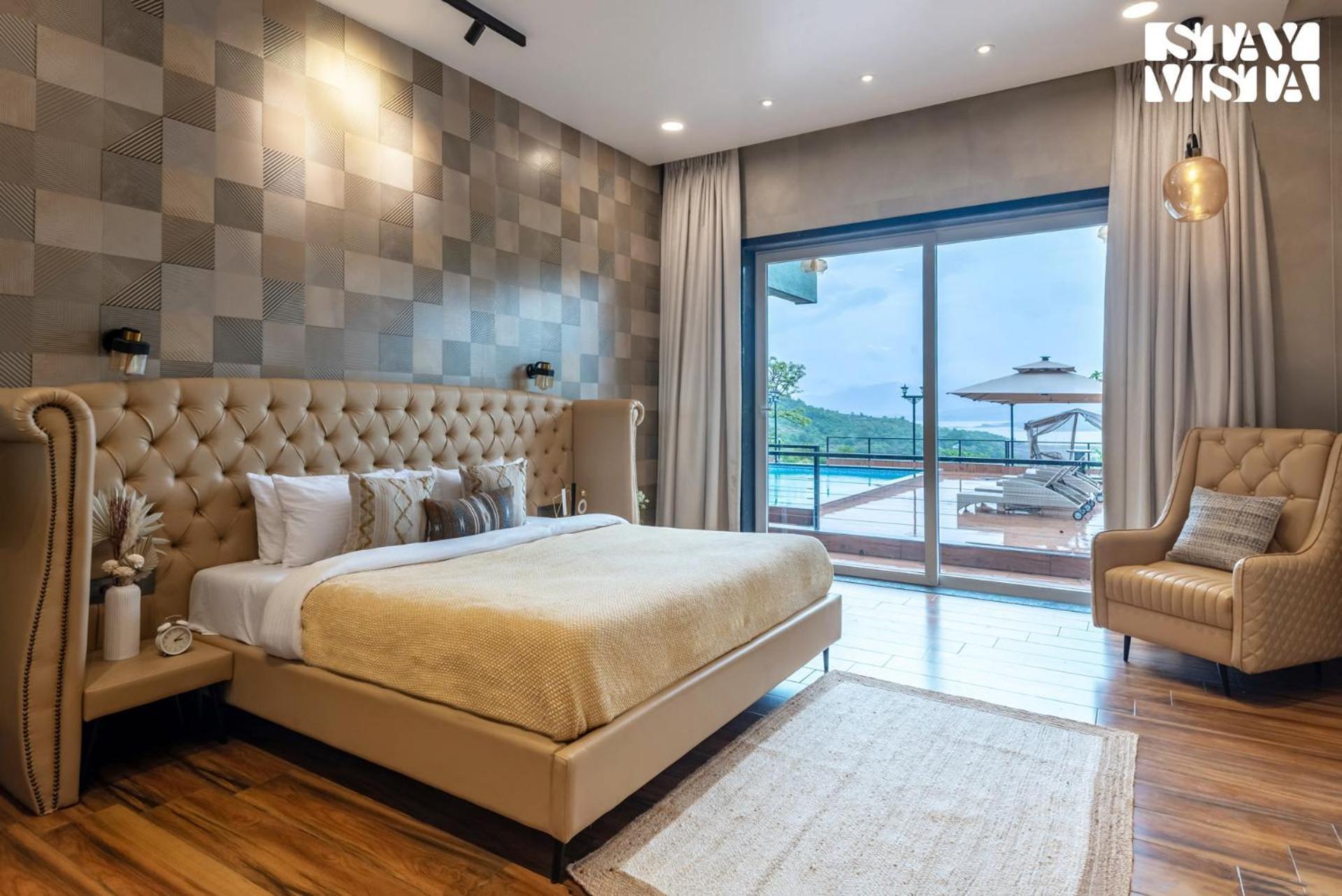 לונבלה Stayvista At La Nirvana With Pool, Music Speaker & Indoor-Outdoor Game מראה חיצוני תמונה