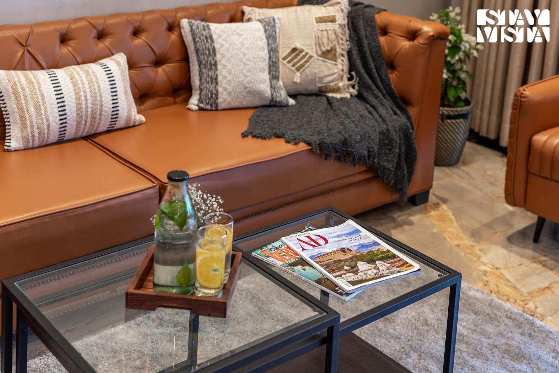 לונבלה Stayvista At La Nirvana With Pool, Music Speaker & Indoor-Outdoor Game מראה חיצוני תמונה